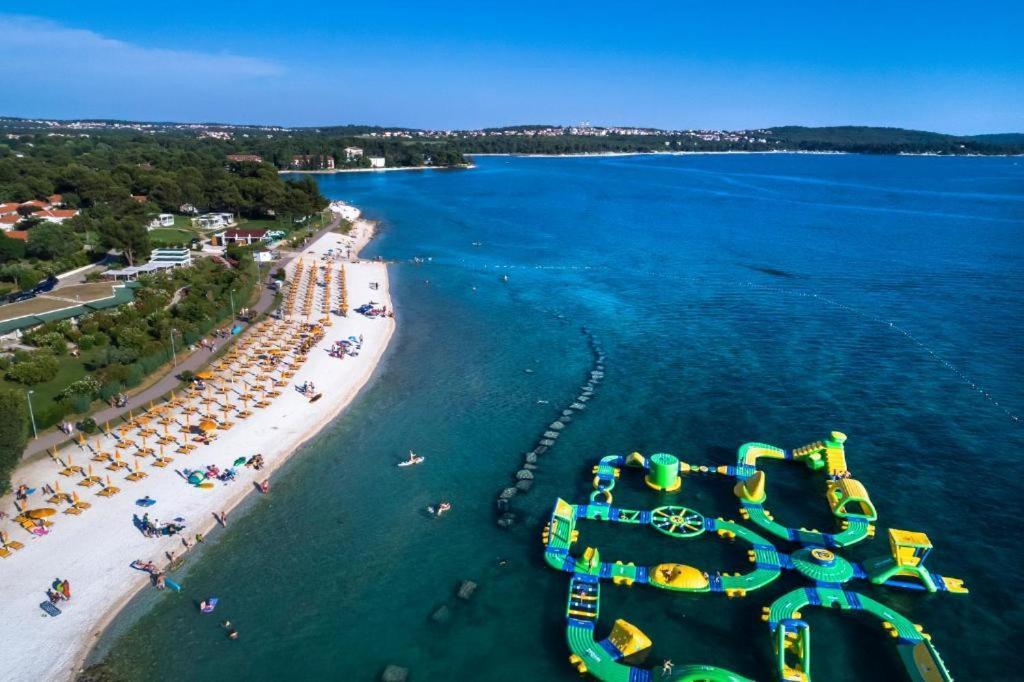 Deluxe Apartment Bluebay Oasis Фажана Экстерьер фото