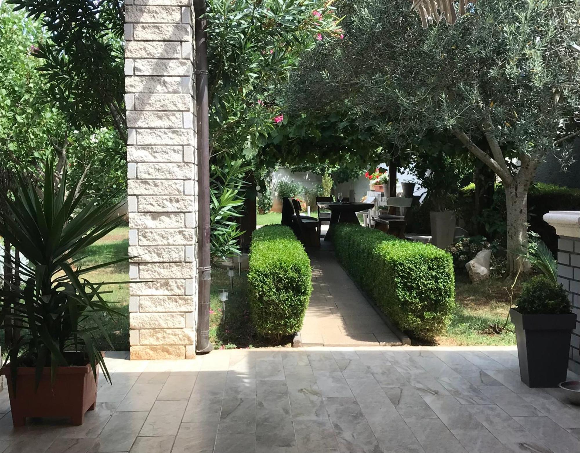 Deluxe Apartment Bluebay Oasis Фажана Экстерьер фото