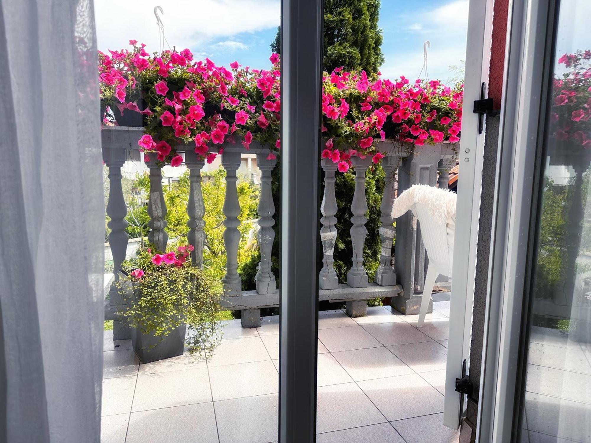 Deluxe Apartment Bluebay Oasis Фажана Экстерьер фото